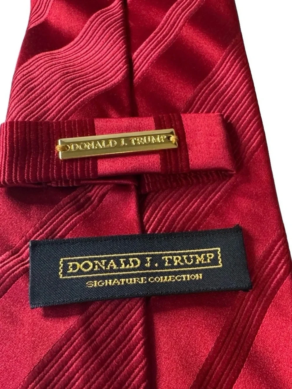 Donald Trump Signature Collection Solid Red Power Tie Silk Mens Necktie